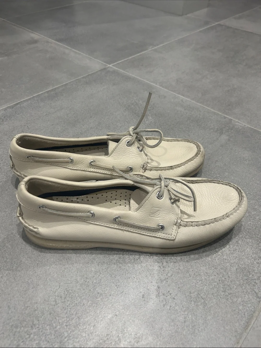 Men's Cream Leather Boat Shoes - Lace-Up Casual